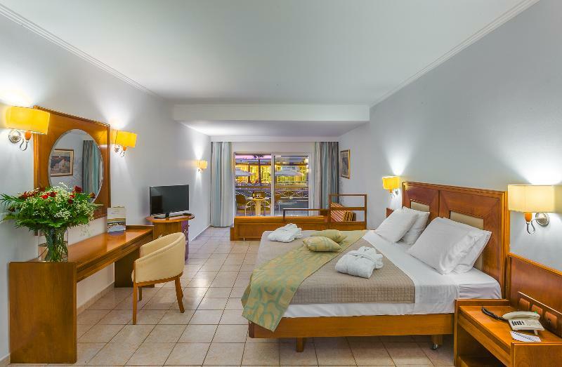 Kipriotis Maris Suites Psalidi (Kos) Exterior foto